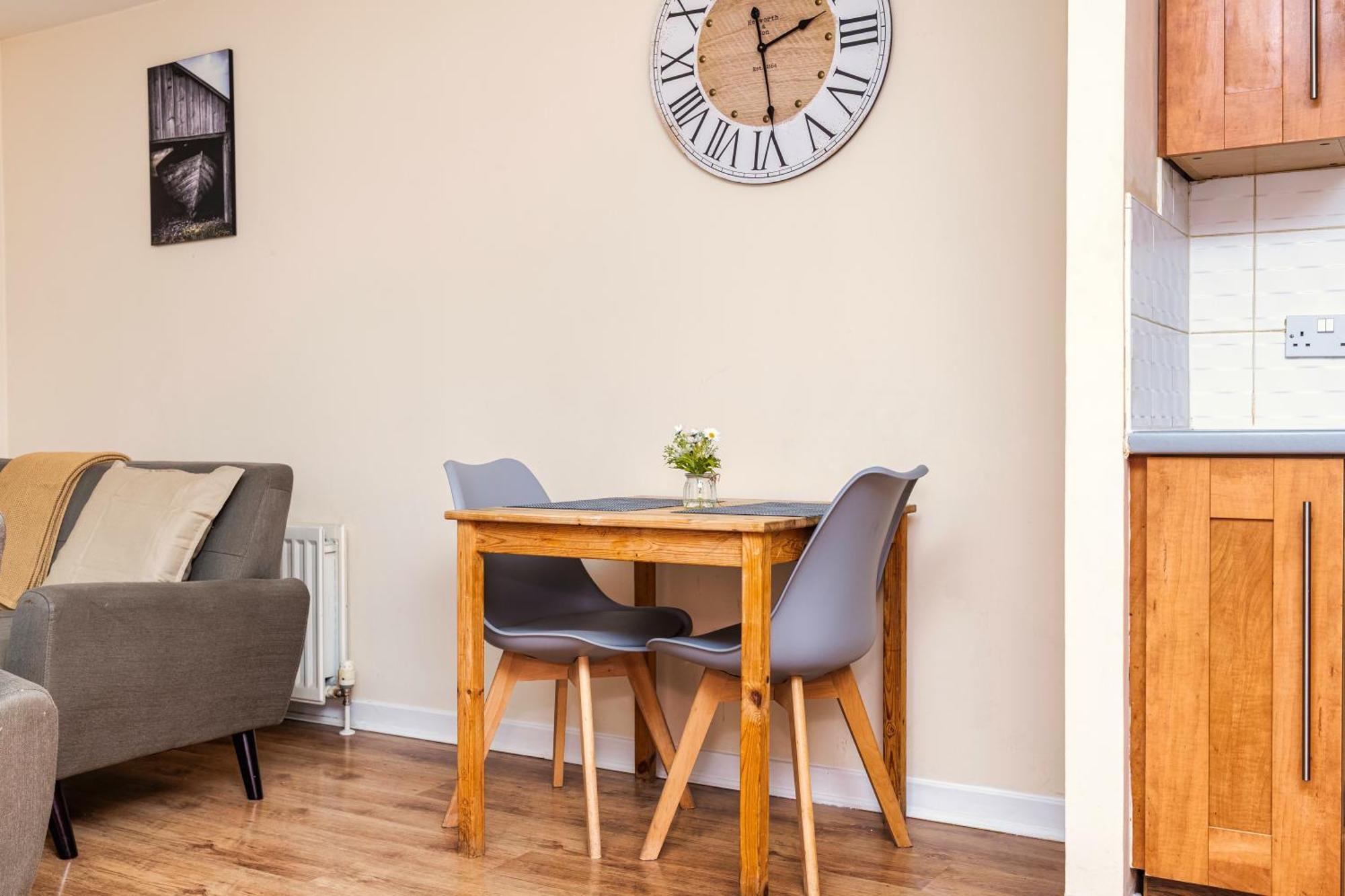 2bed Apartment-city Centre * Glasgow